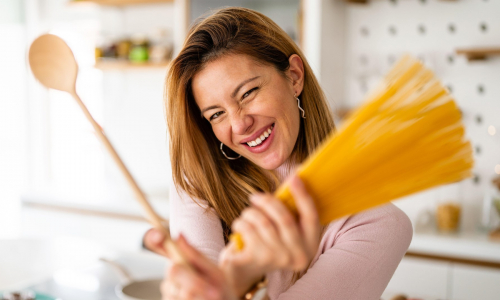 Первое правило умной хозяйки – не выливать воду от макарон. Вот почему